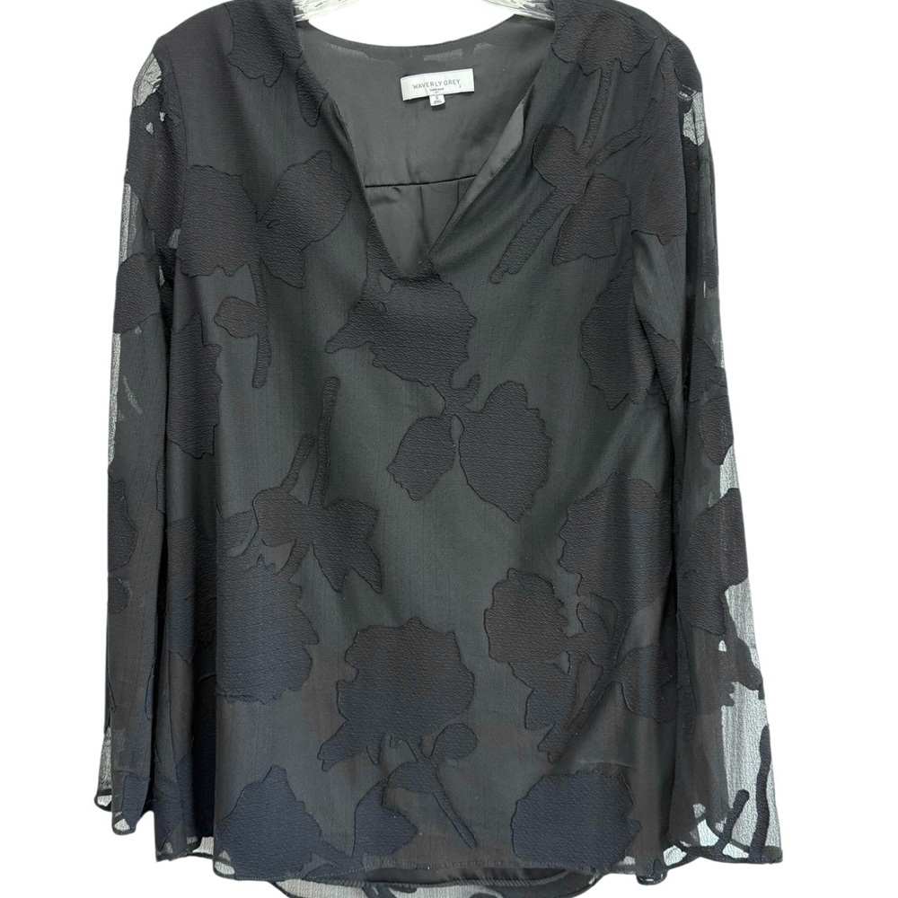 Waverley Gray Liberant  blouse top Black Floral Sheer lined V-Neck long sleeves
